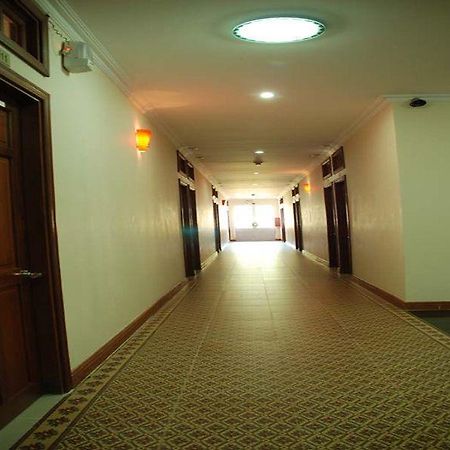 Ha Long Hotel Chau Doc Esterno foto